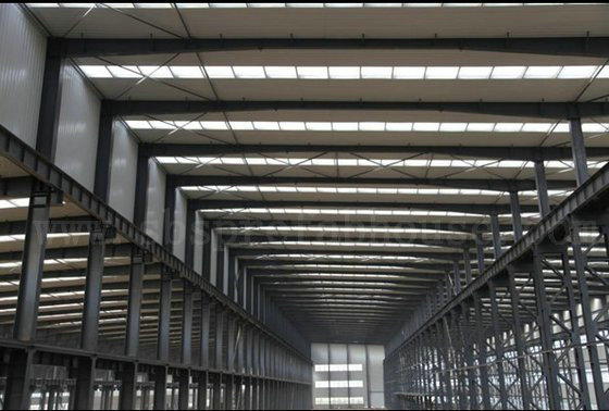 Prefabricated steel warehouse construction